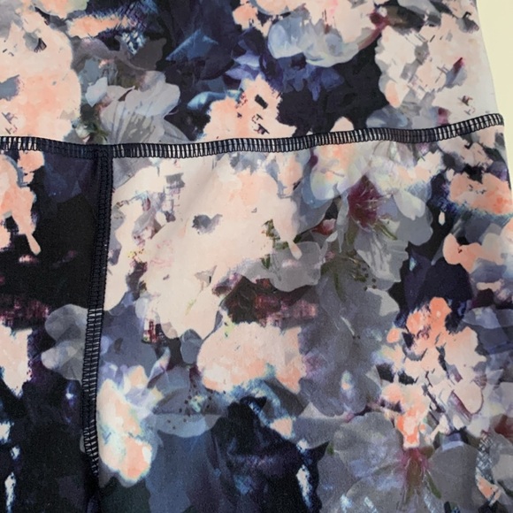 {Kyodan} Floral Print Leggings - Picture 2 of 3